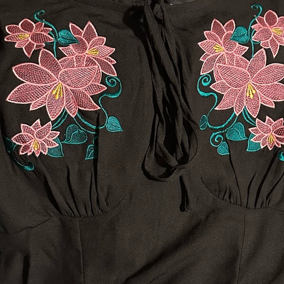 Embroidered Flowers Fit and Flare Noa Dress - Picture 5 of 6